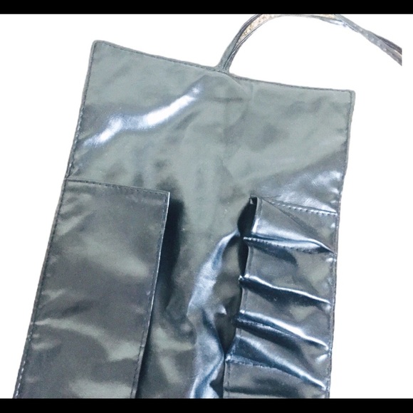 MAKEUP CASE Vegan/Faux Leather Roll Up Storage With Tie Detail Pouch Black OS - Picture 4 of 9